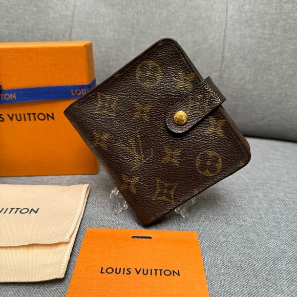 Louis Vuitton Handbags - ❌SOLD❌🔸Louis Vuitton Compact Monogram Wallet | with Certificate of Authenticity